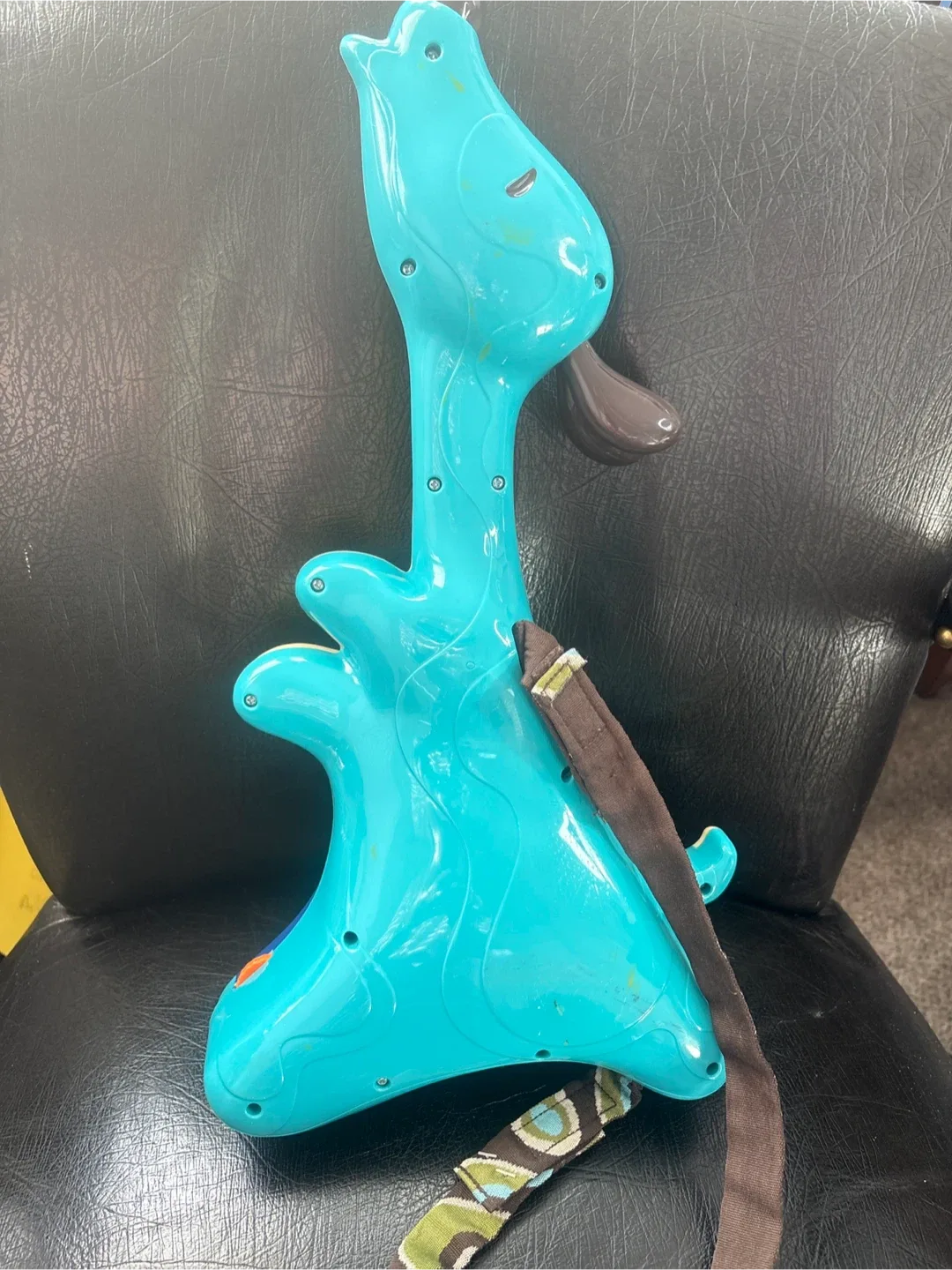 #Cleanout B. Toys Woofer Guitar - Kids Musical Toy image indicator(2)