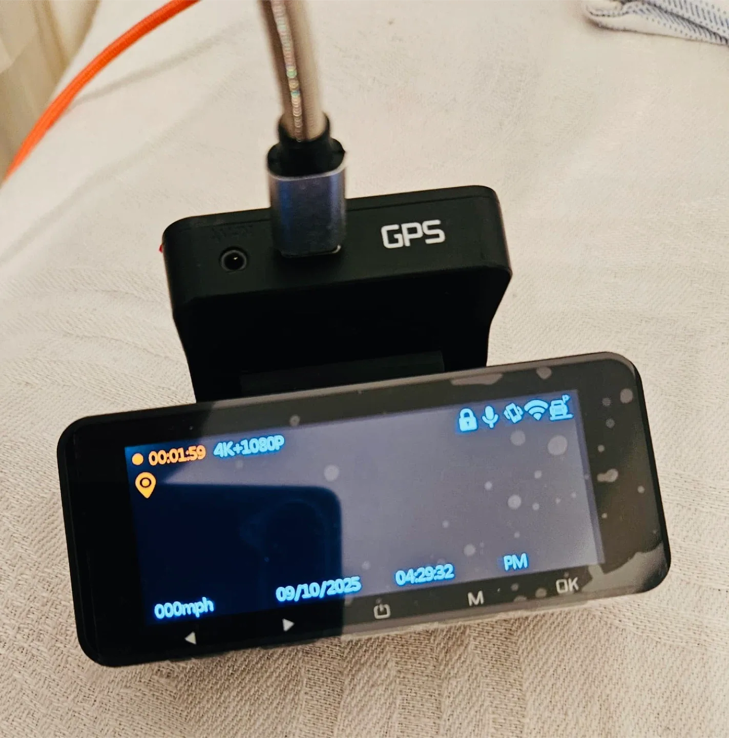 Focuway D2-DUO Dual Dash Cam - 4K/1080P image indicator(2)