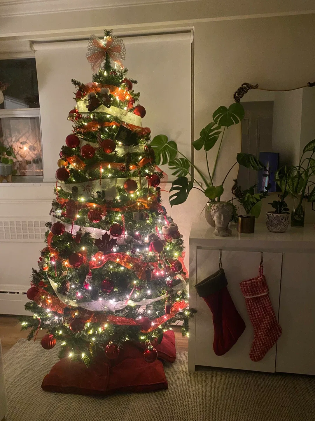 Christmas Tree - 7’ image indicator(2)