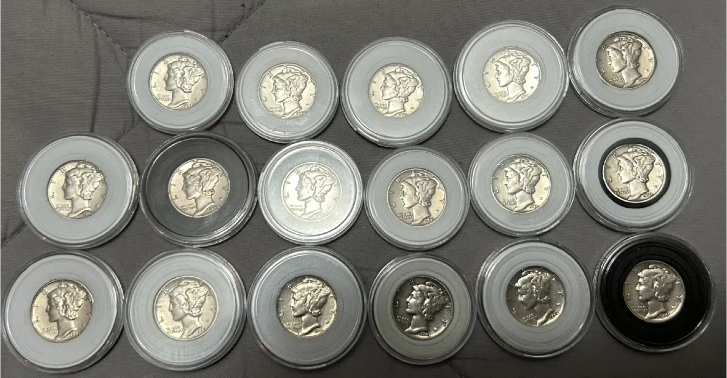 Collection of 17 AU Silver Mercury Dimes