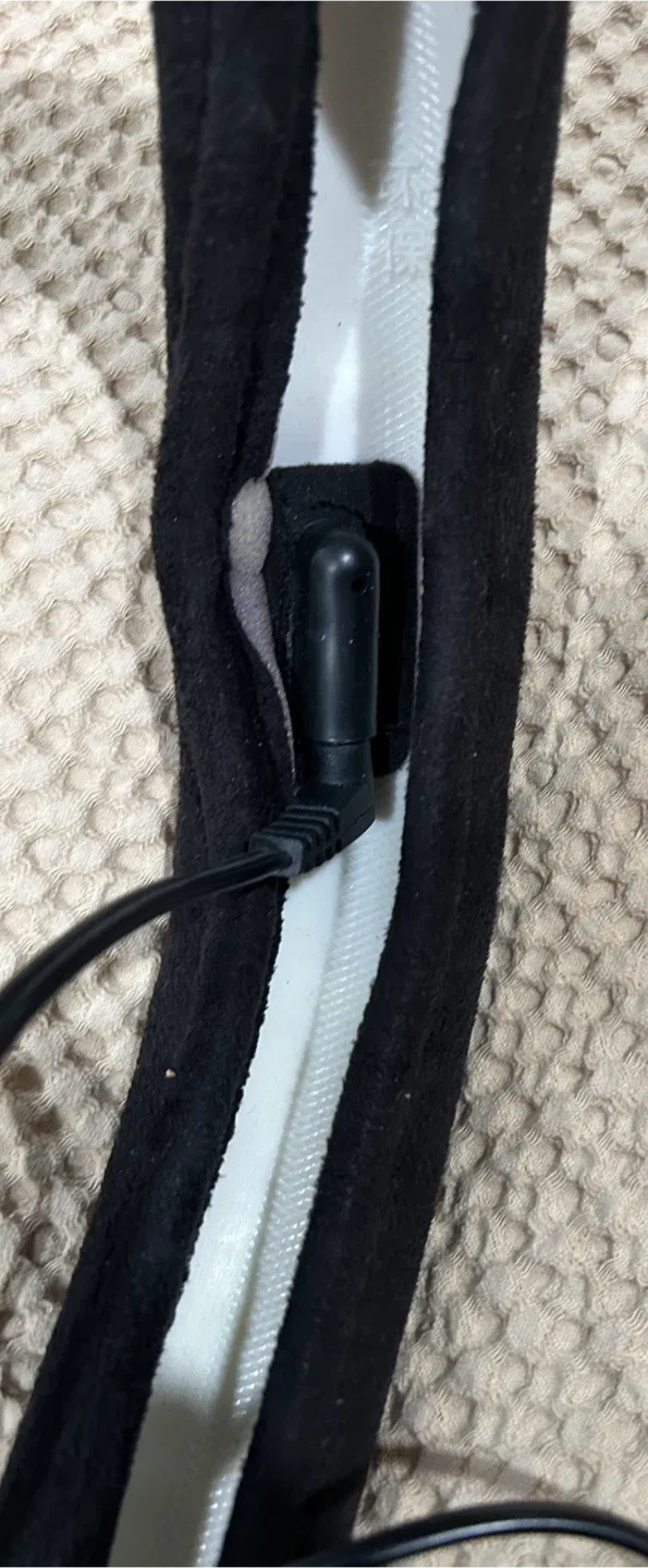 Sharper Image Heated Steering Wheel Cover - Black image indicator(2)