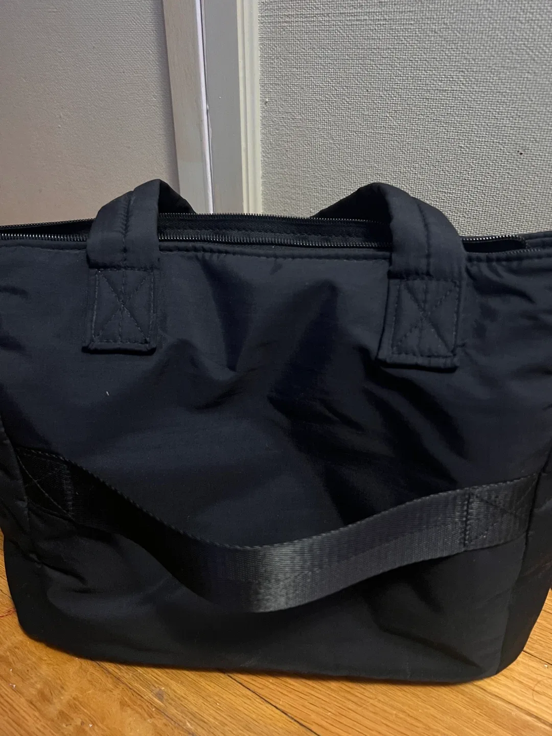 Black Tote Bag image indicator(6)