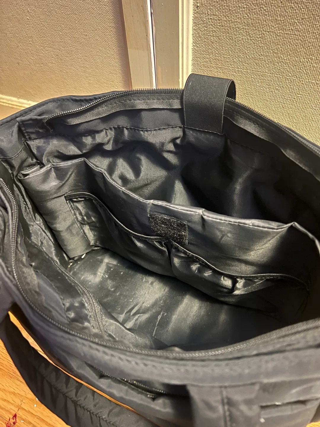 Black Tote Bag image indicator(3)