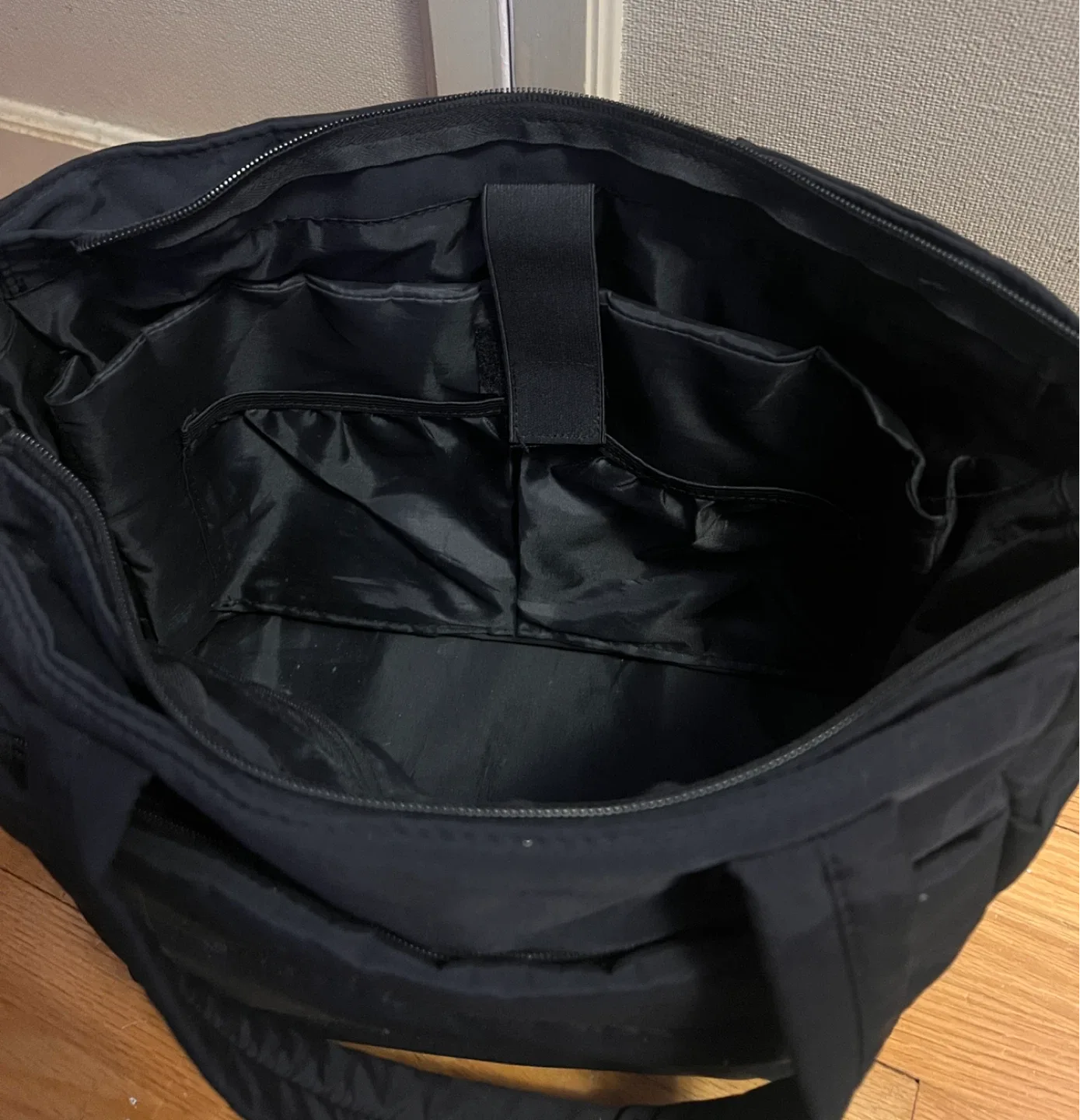 Black Tote Bag image indicator(2)