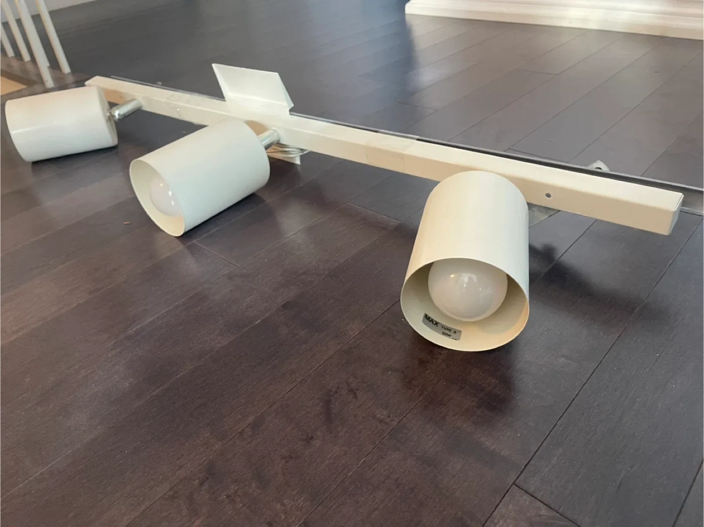 Modern 3 light adjustable track fixture white image indicator(2)