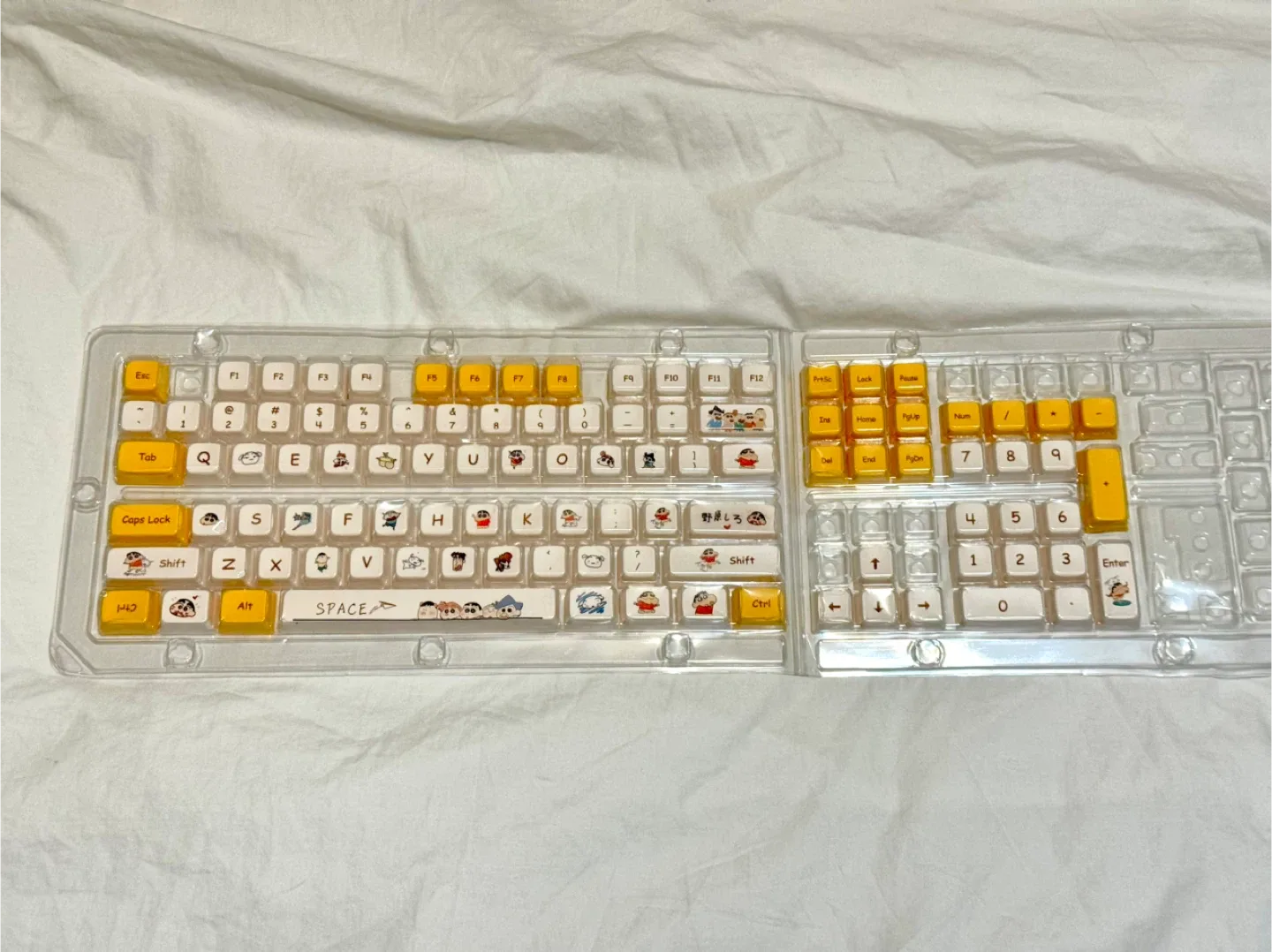 Crayon Shin chan keyboard Keycap Set - Yellow & White