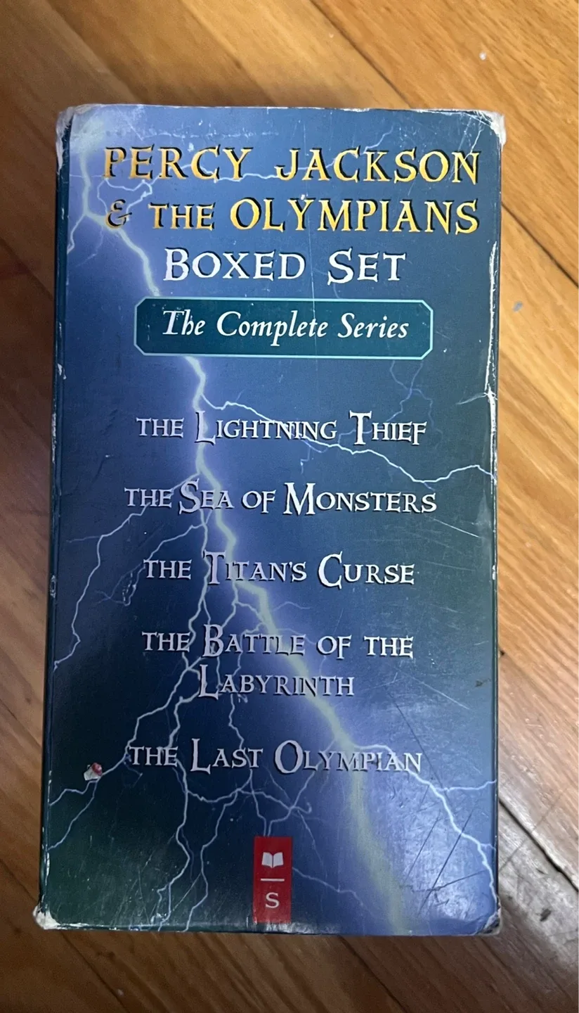 Percy Jackson & The Olympians Boxed Set image indicator(2)