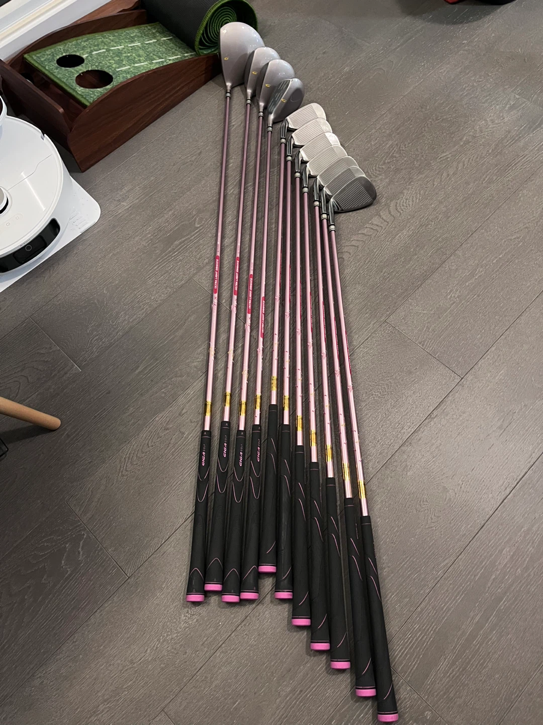 Ladies Golf Club Set - headcovers included