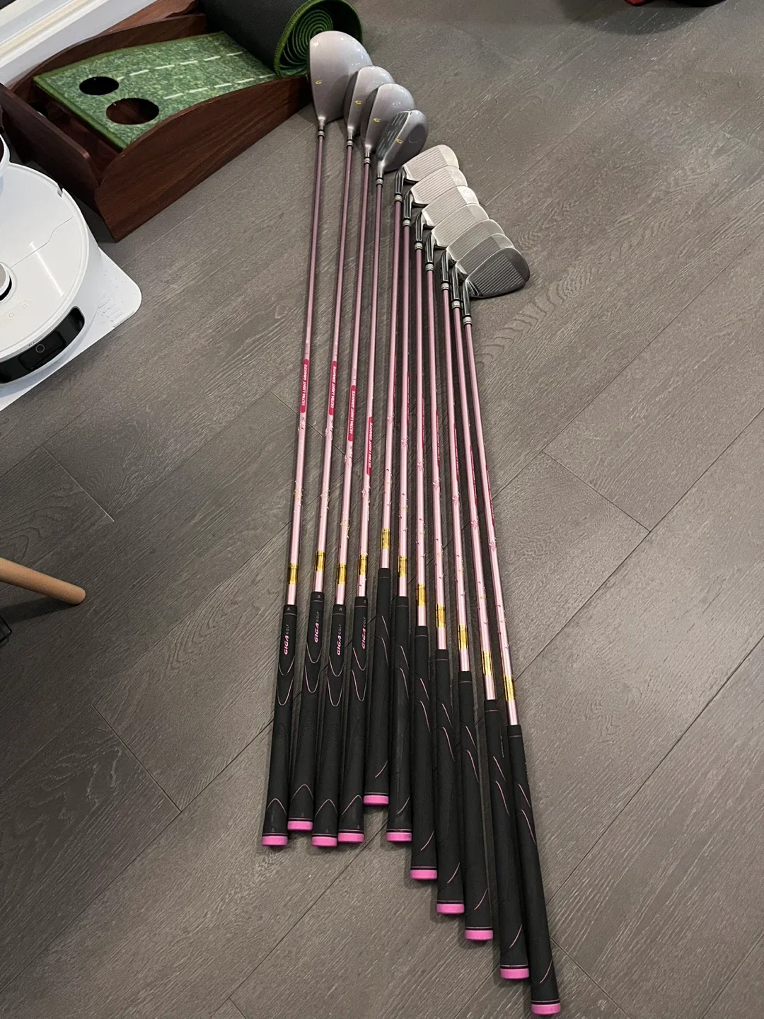 Ladies Golf Club Set - headcovers included