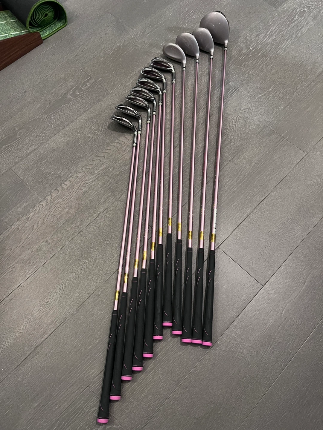 Ladies Golf Club Set - headcovers included - photo 3
