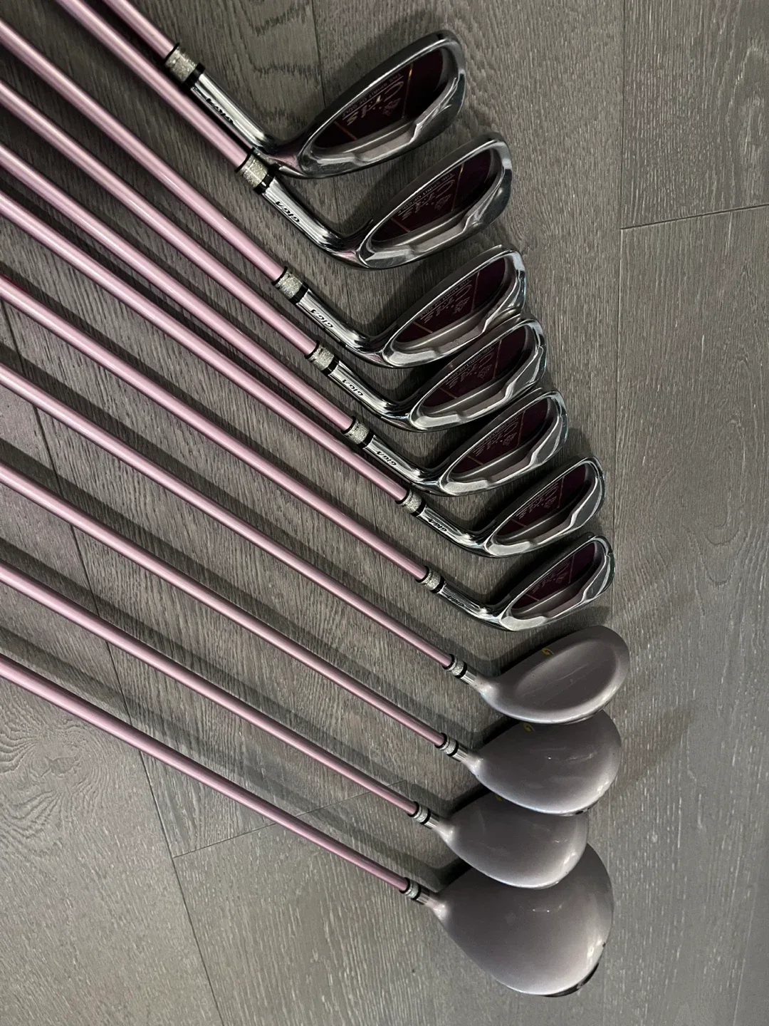 Ladies Golf Club Set - headcovers included image indicator(5)