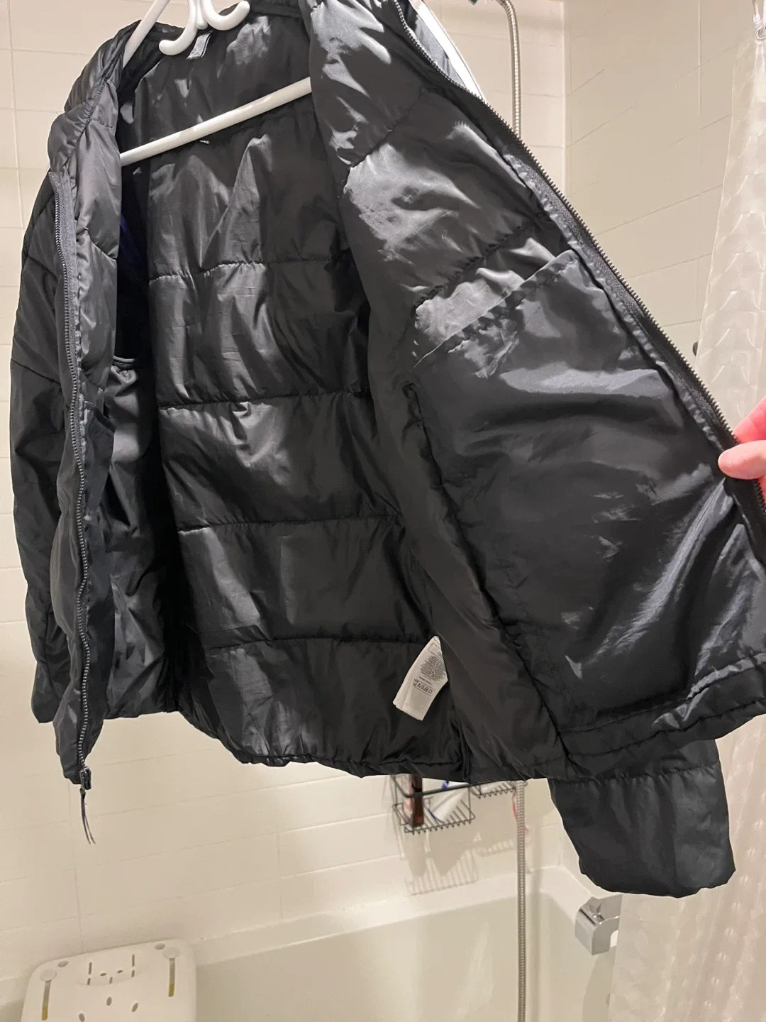 #Cleanout Adidas Primegreen Puffer Jacket - Size M image indicator(3)