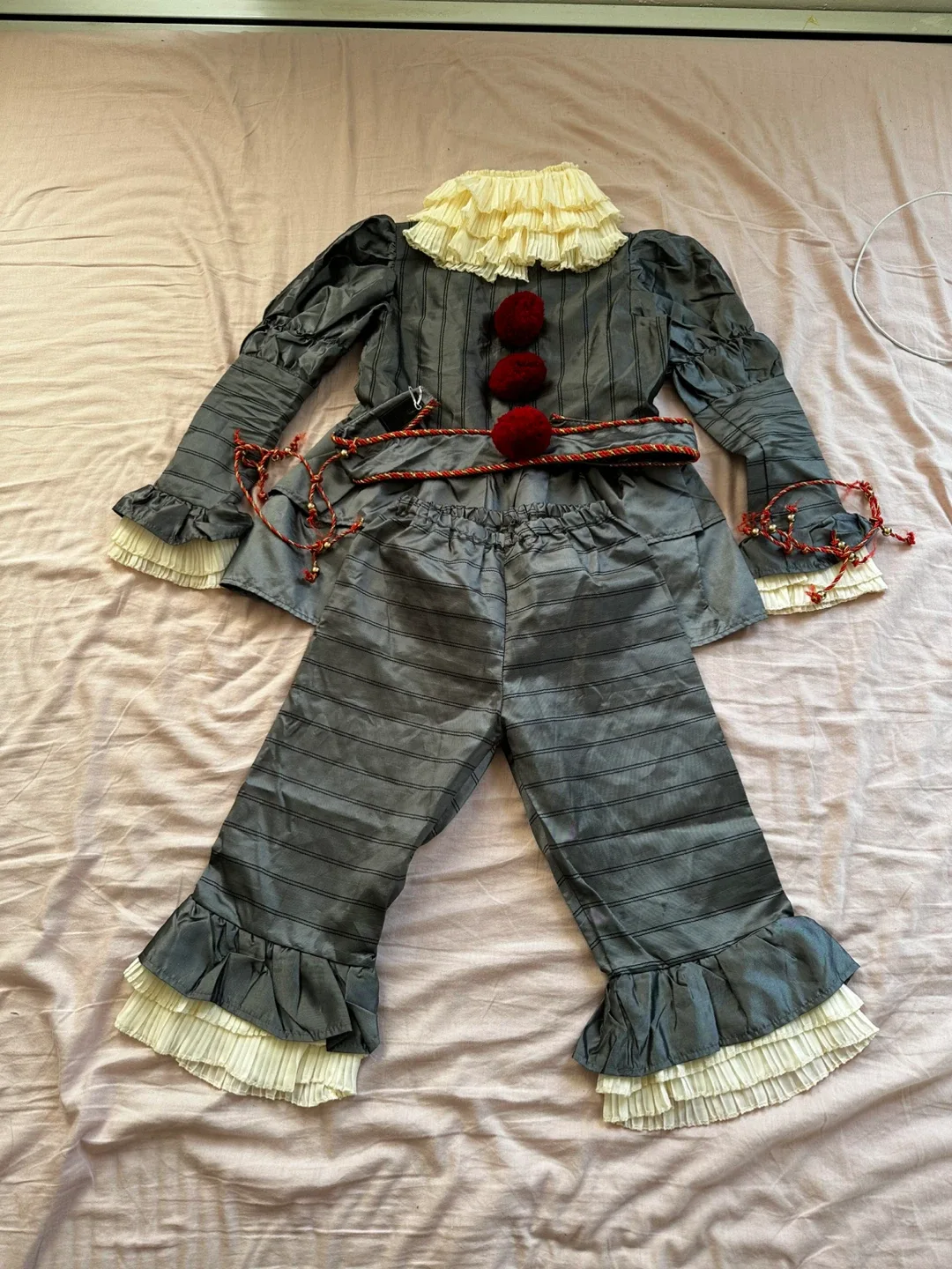 IT Pennywise Clown Costume image indicator(4)