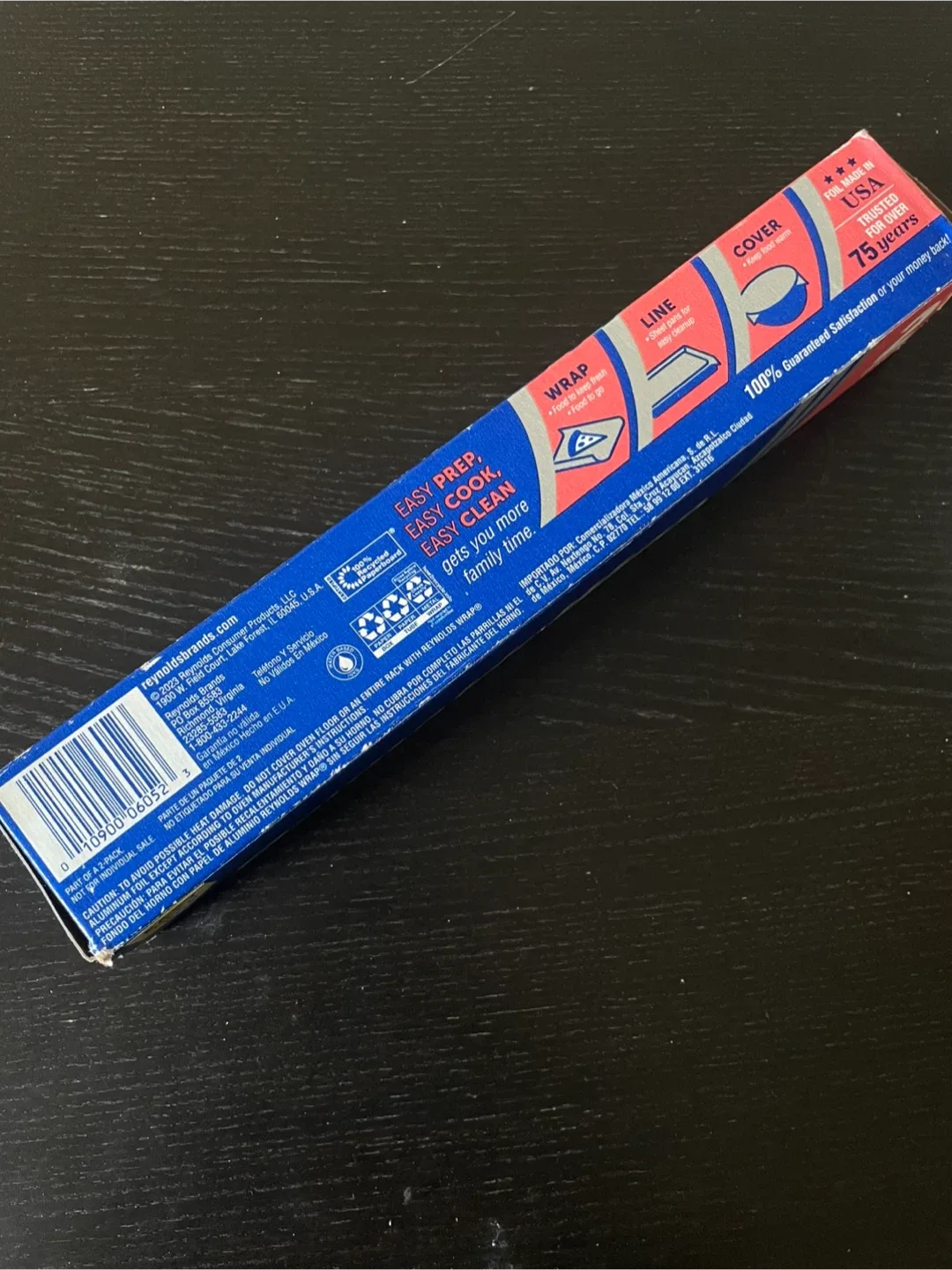 Reynolds Wrap Everyday Foil - 250 sq ft image indicator(4)