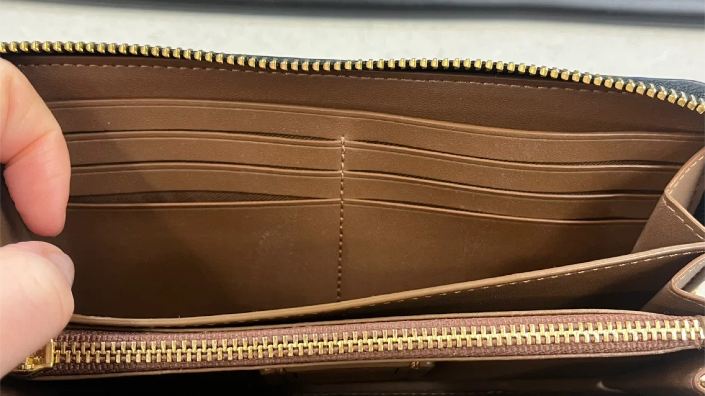 Coach X Basquiat Wallet image indicator(6)