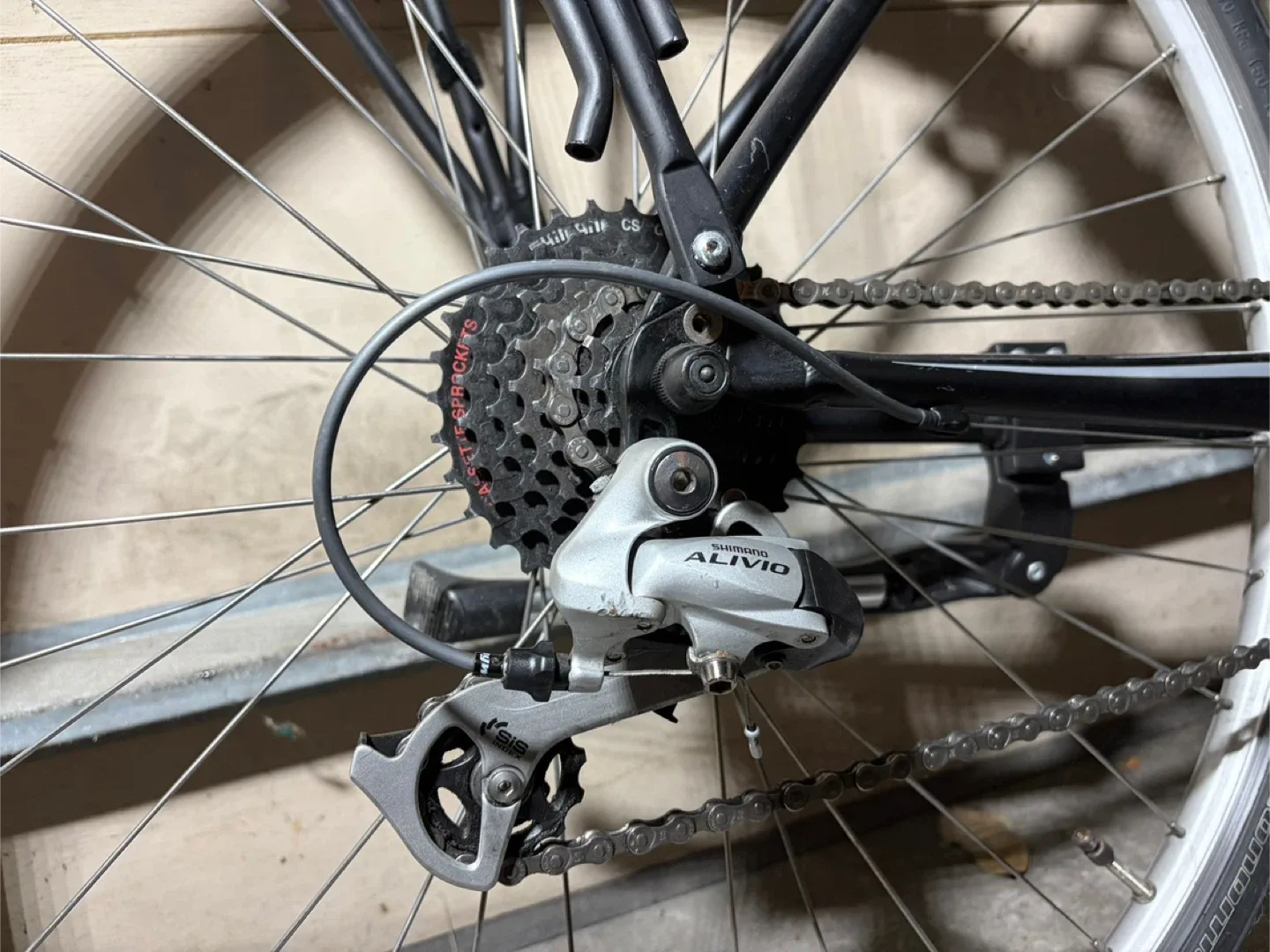 🚴 Specialized Sirrus Sport Mens Bike image indicator(5)