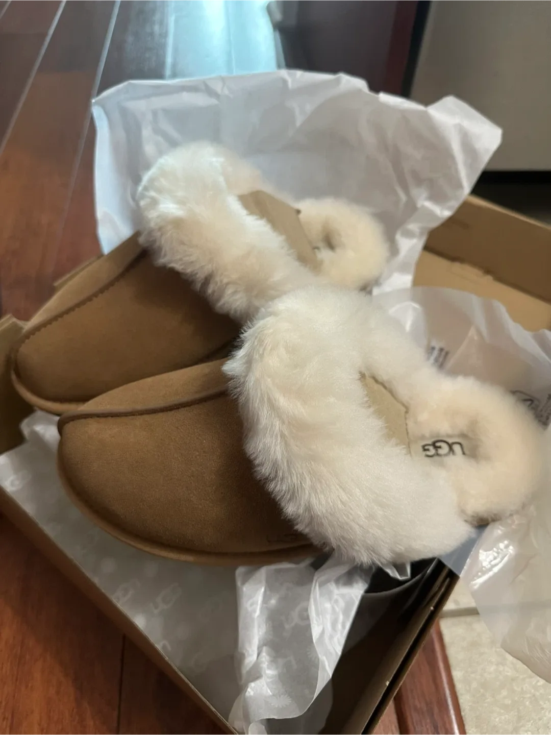 UGG Scuffette II  Slipper - Size 7