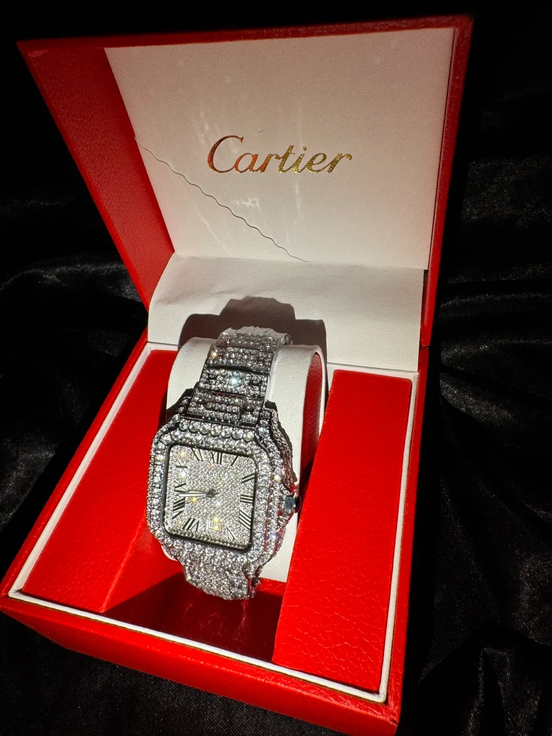 Cartier Diamond Watch image indicator(3)