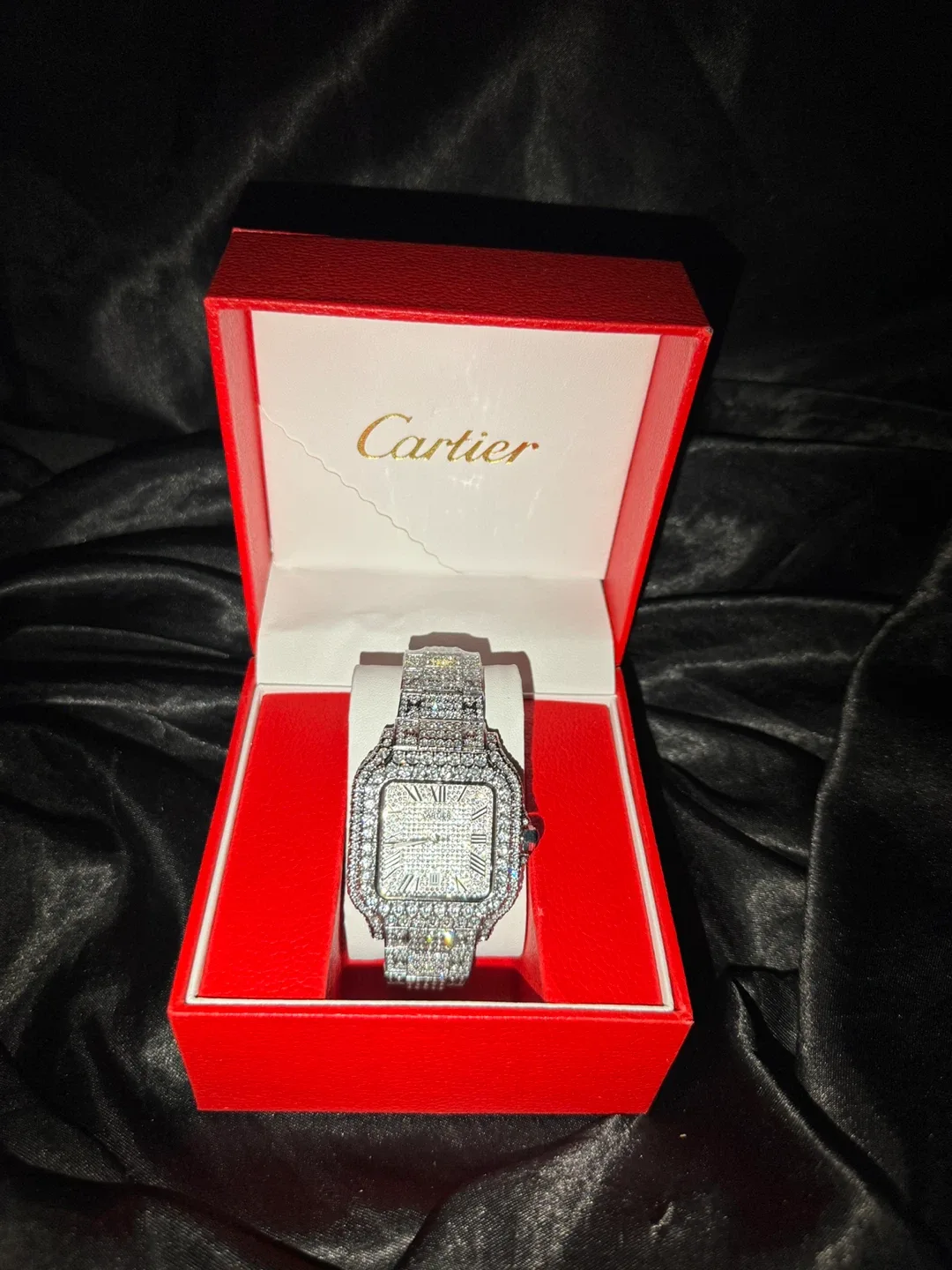 Cartier Diamond Watch image indicator(2)