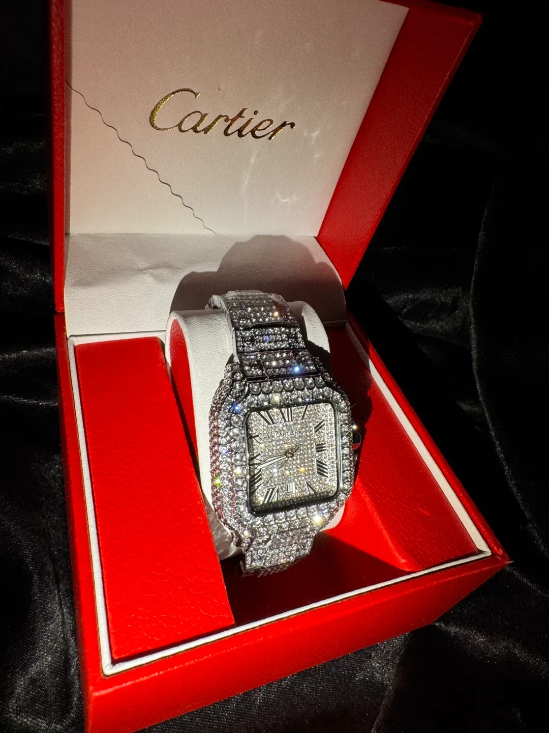 Cartier Diamond Watch image indicator(4)