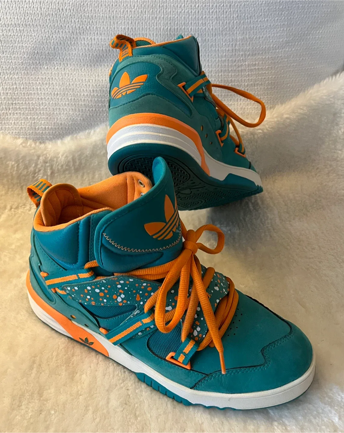 Adidas High Top Basketball Sneakers Men Size 10 image indicator(2)