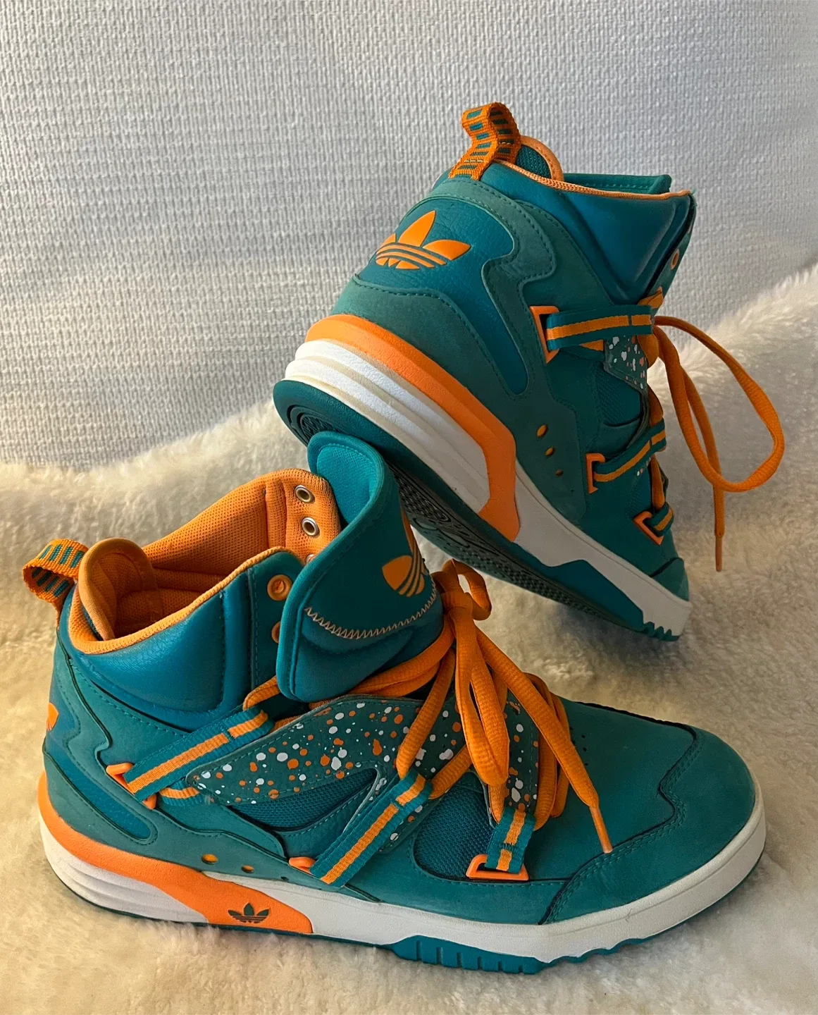 Adidas High Top Basketball Sneakers Men Size 10 image indicator(7)