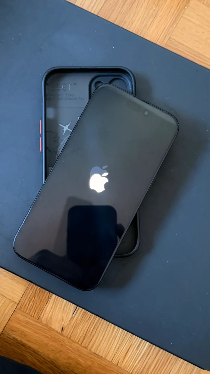 Apple iPhone 15 – Excellent Condition | Unlocked | Like New! image indicator(2)