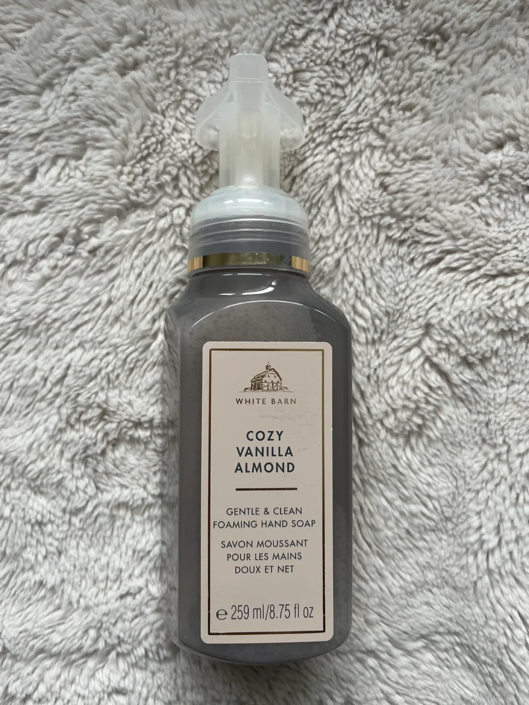 White Barn Cozy Vanilla Almond Foaming Hand Soap