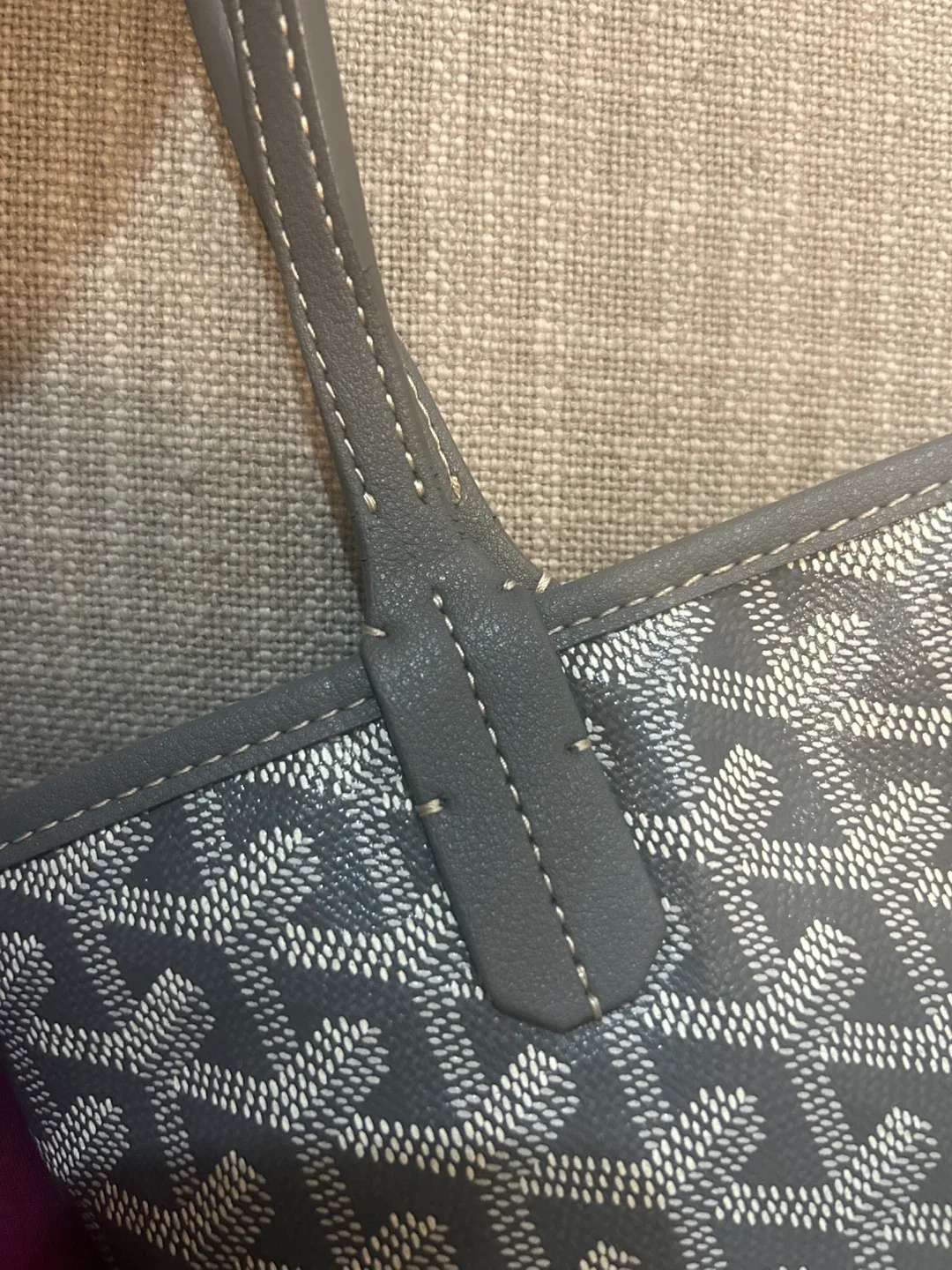 Goyardine Reversible Anjou Mini Gray image indicator(2)