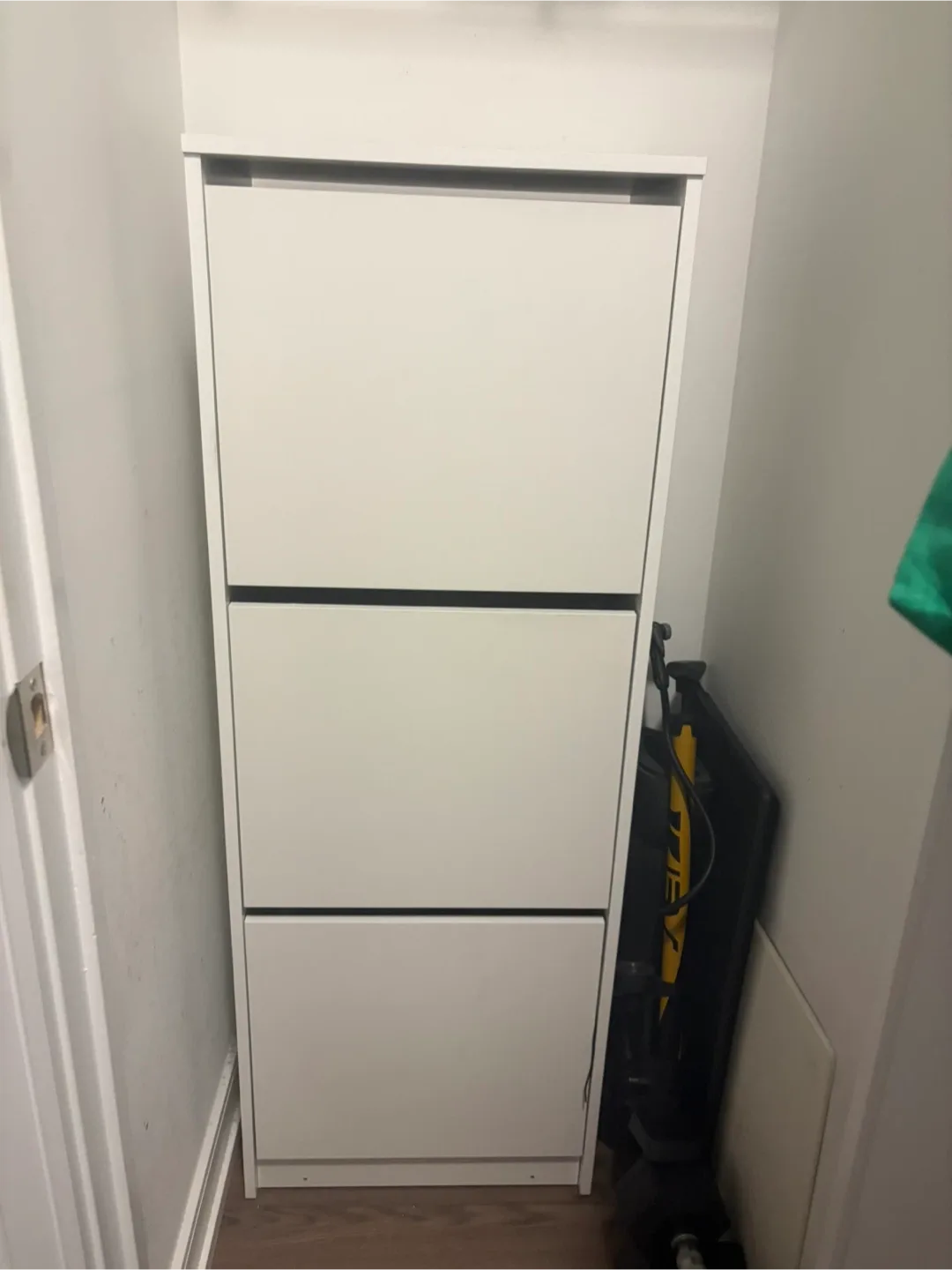 IKEA Hemnes Shoe Cabinet - White image indicator(2)