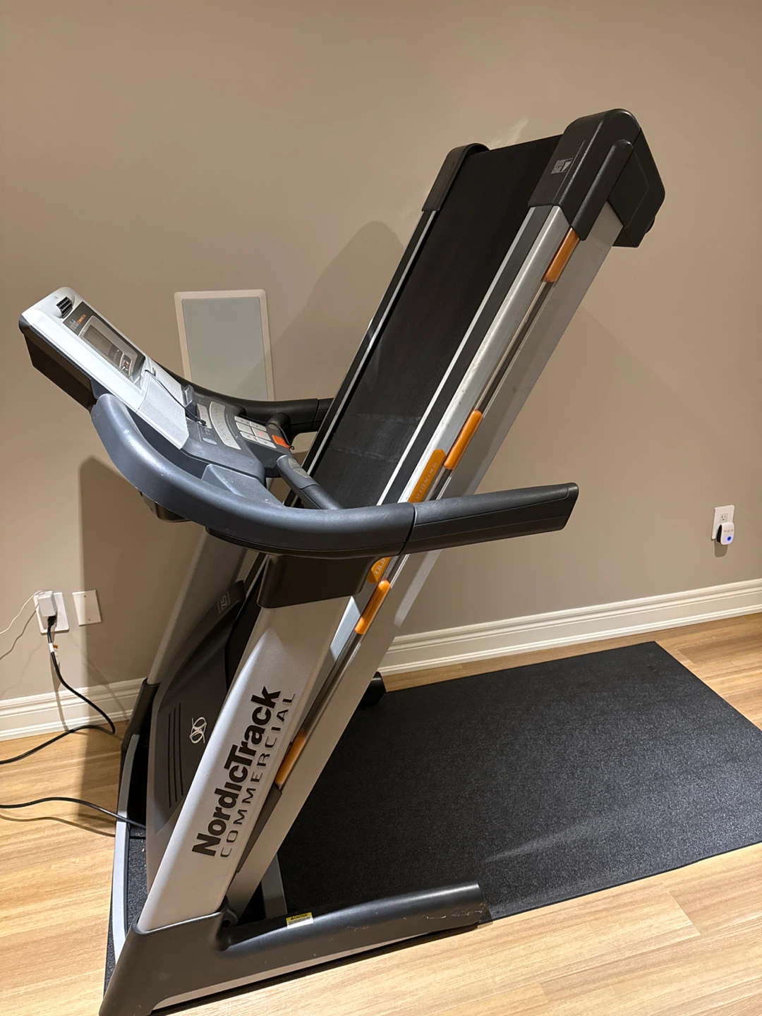 NordicTrack Commercial Treadmill - photo 4