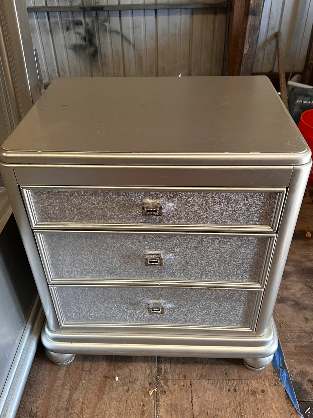 Bedroom Set - Bed, Dresser, Nightstand, Mirror #cleanout - photo 3