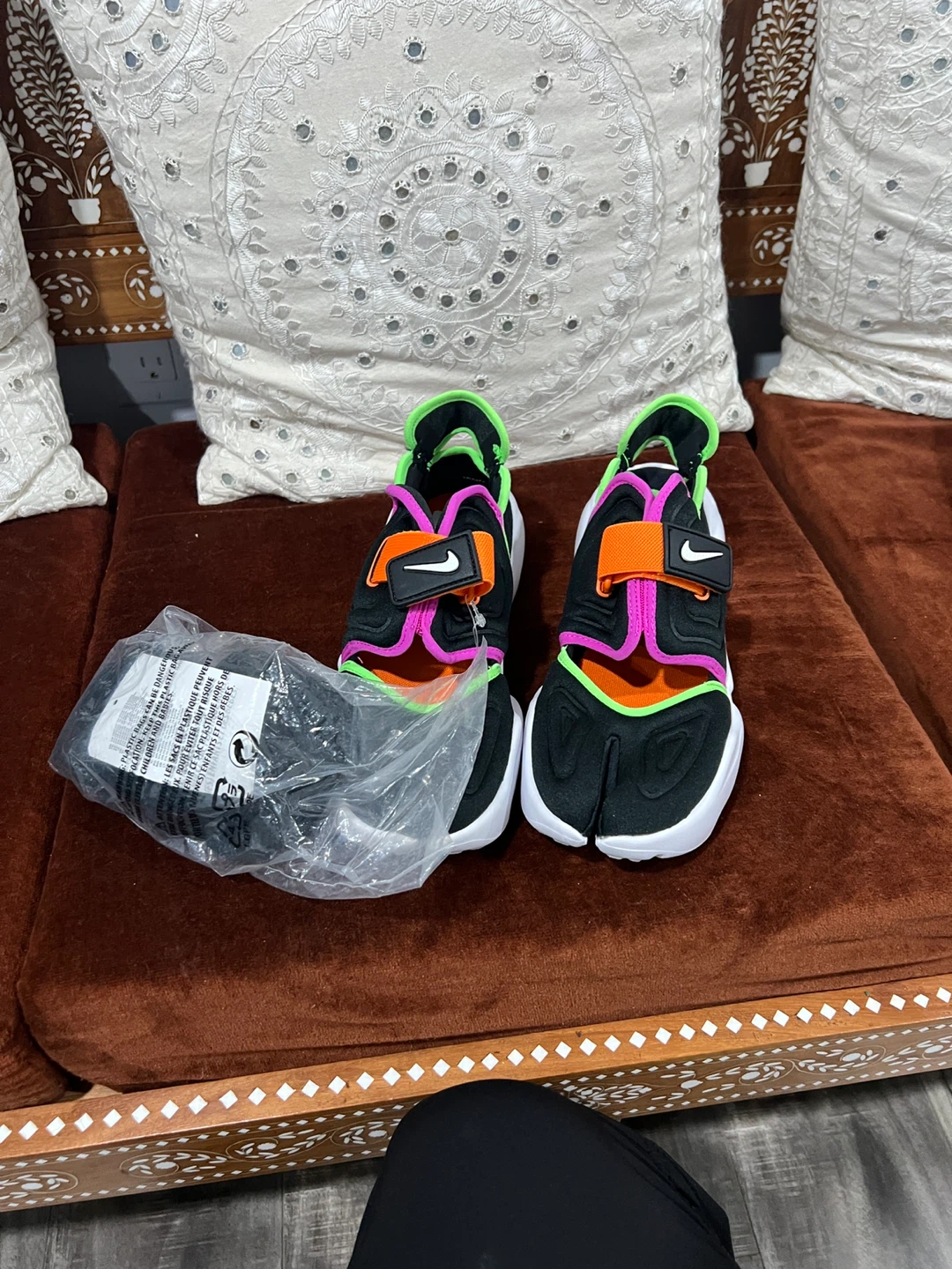 Nike Aqua Rift Sneakers - photo 3
