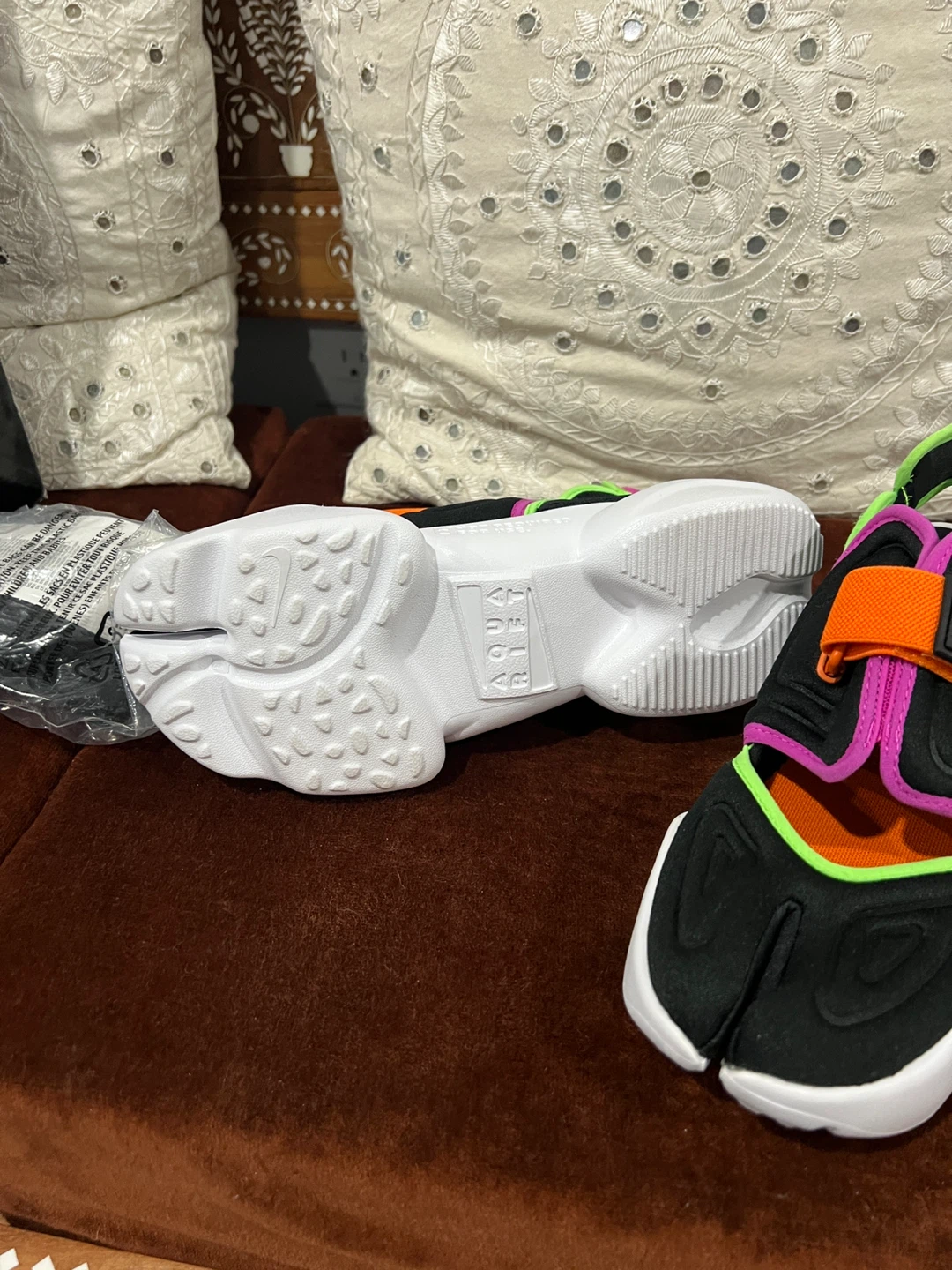 Nike Aqua Rift Sneakers - photo 4