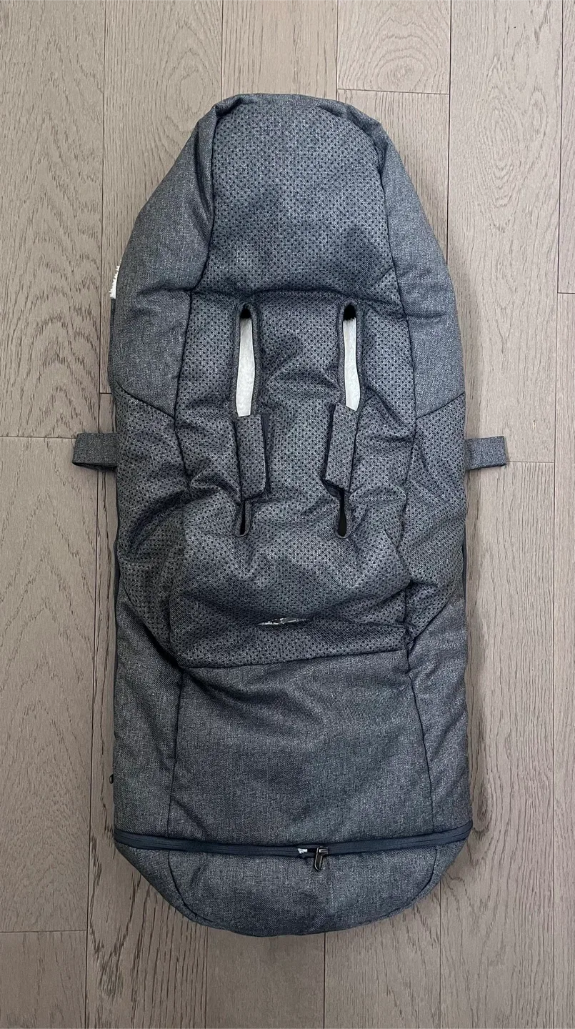 UPPAbaby CozyGanoosh Footmuff - Grey image indicator(5)