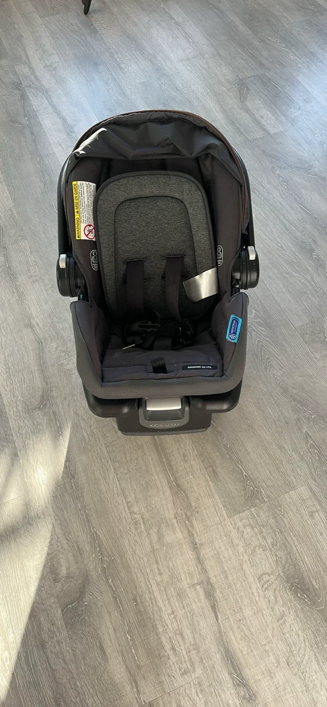 Graco SnugRide 35 Lite Infant Car Seat