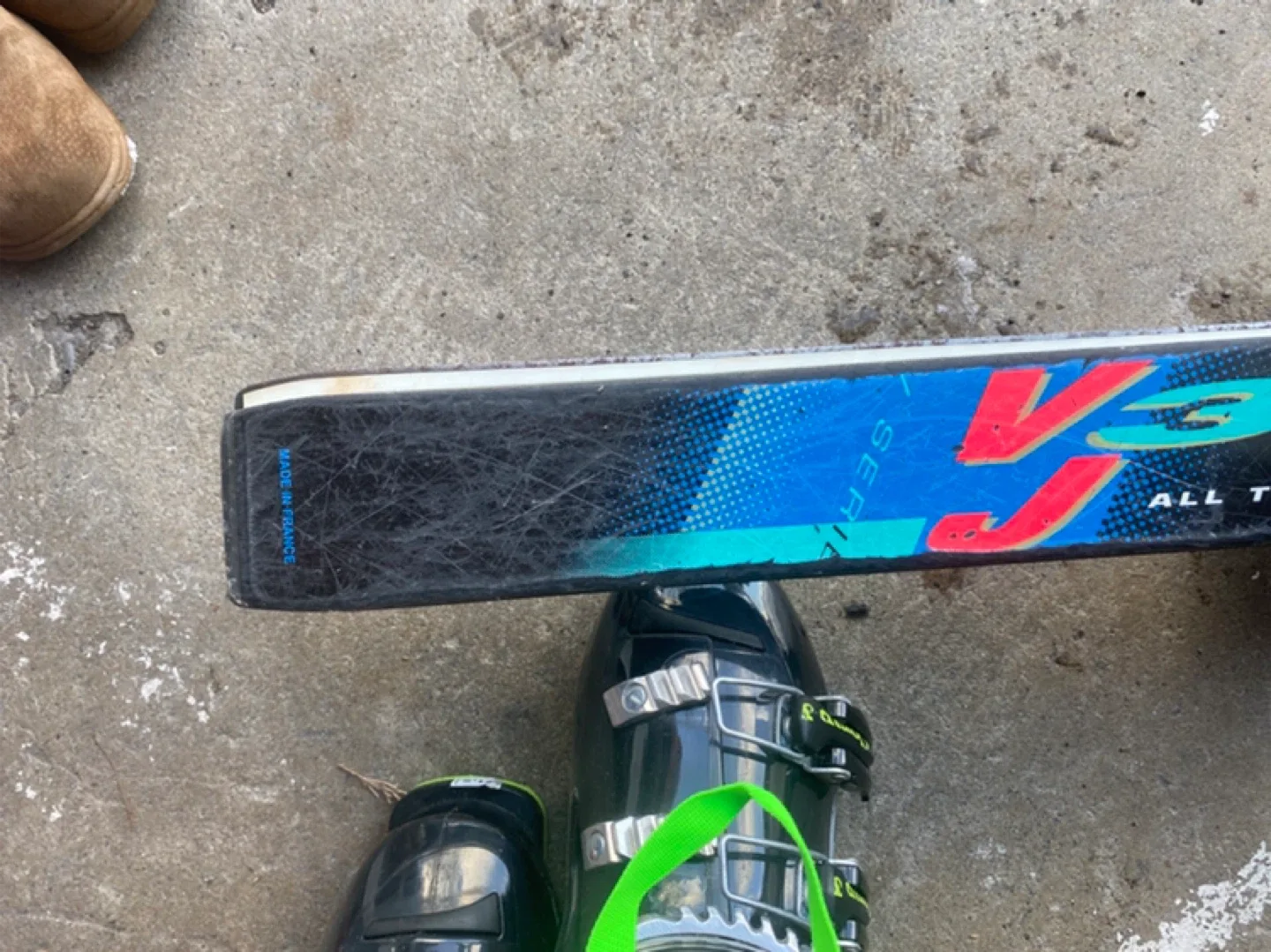 Rossignol V3 Junior All Terrain Skis Size 140 image indicator(4)