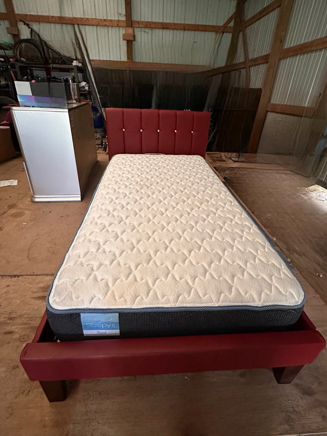 Sleepys Twin Bed Frame and Mattress #cleanout - photo 4