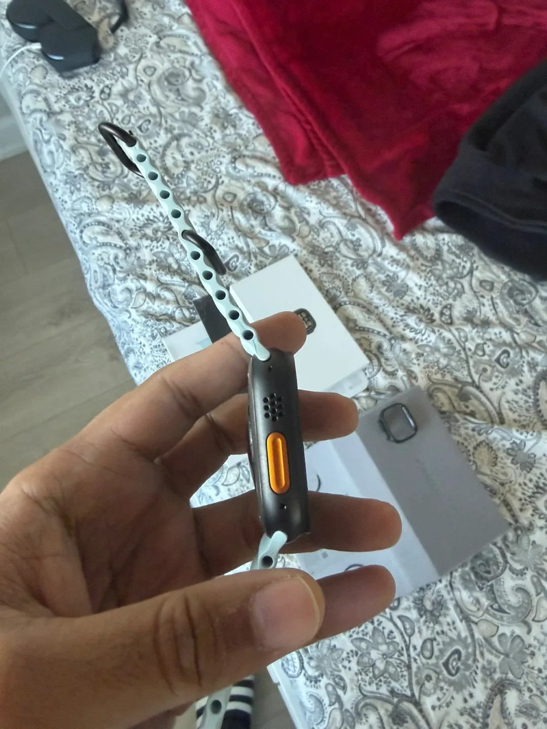 Apple Watch Ultra 2 black image indicator(4)