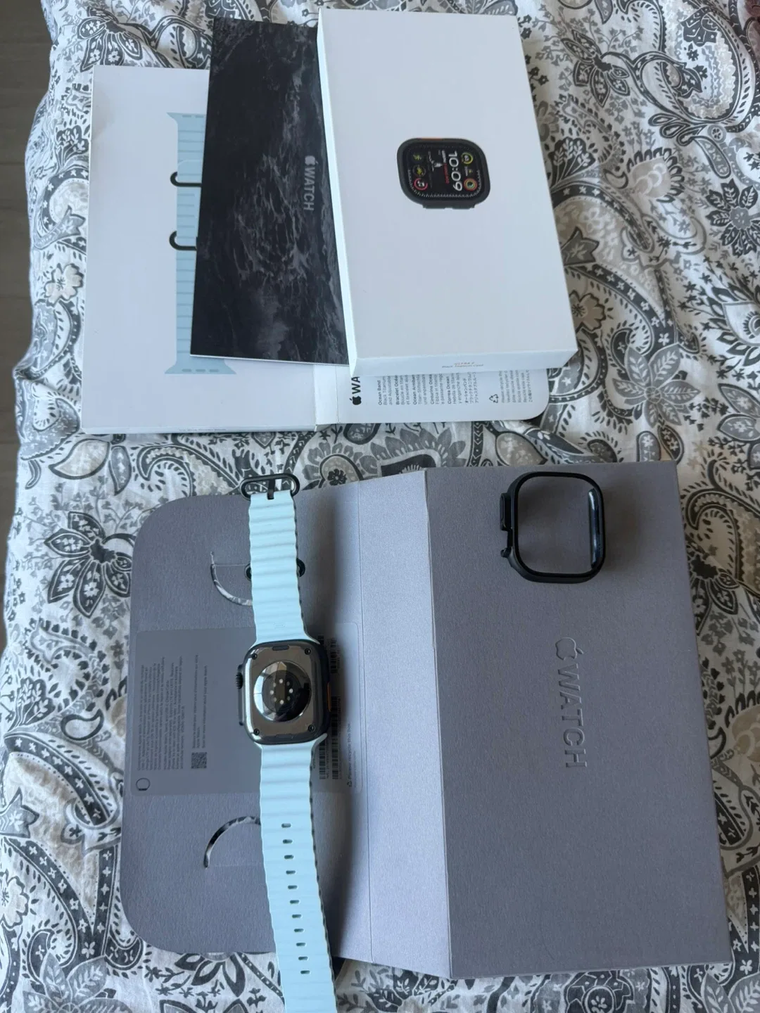 Apple Watch Ultra 2 black image indicator(3)