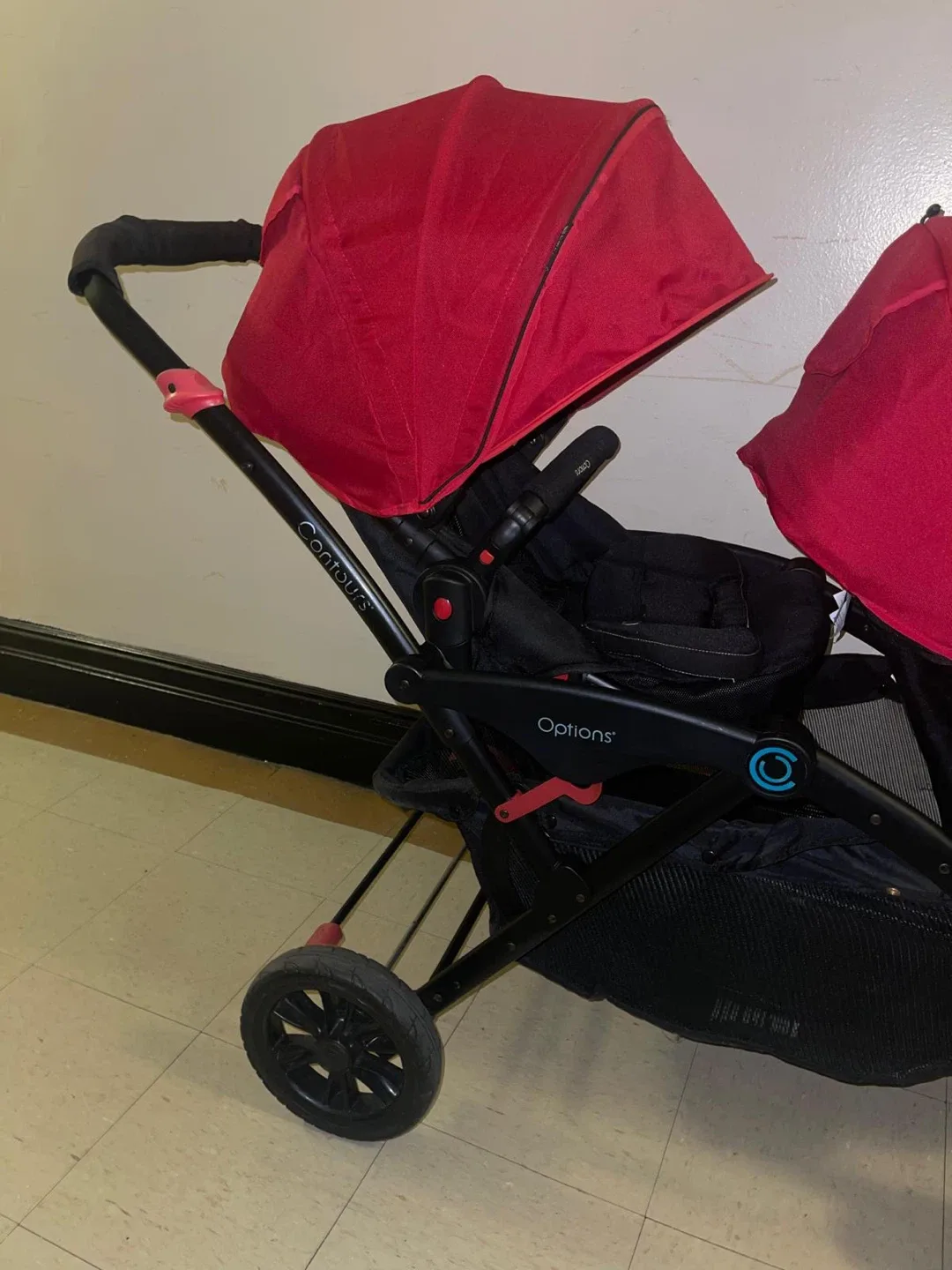 Contours Options Double Stroller - Red & Black image indicator(6)