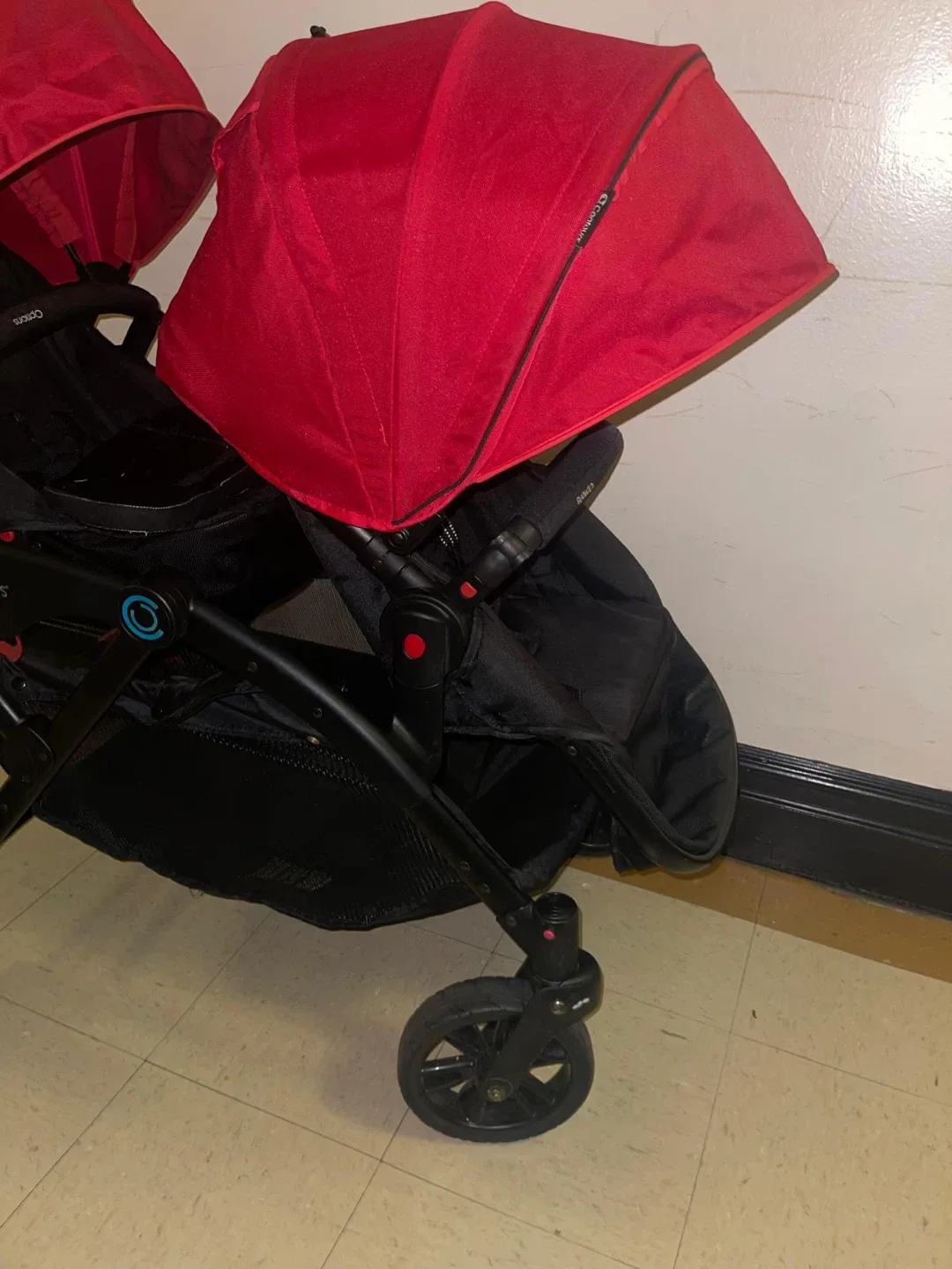Contours Options Double Stroller - Red & Black image indicator(7)