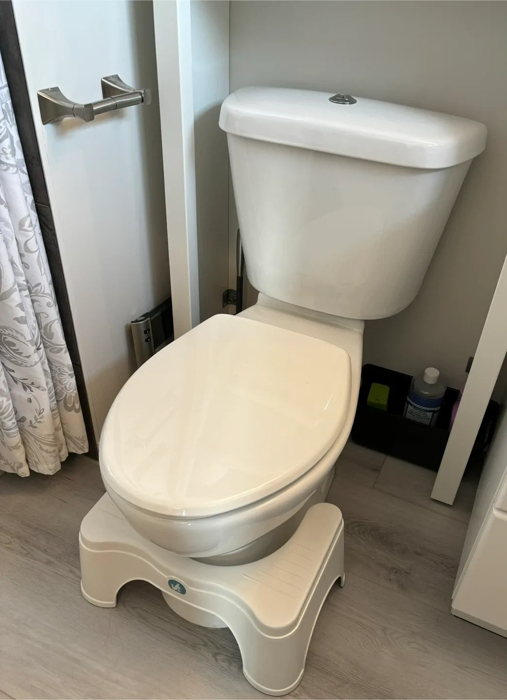 2 Western White Toilets image indicator(5)