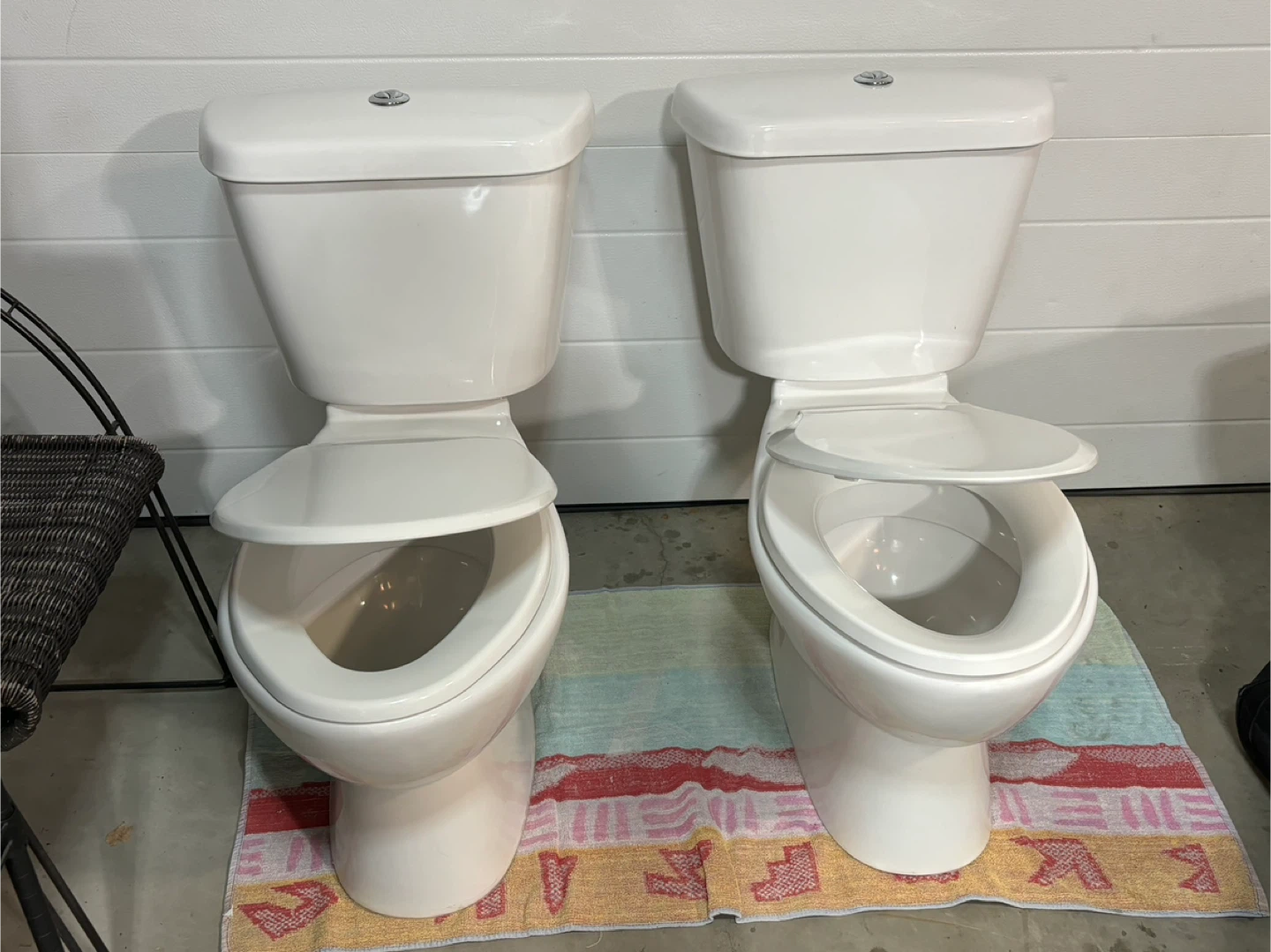1 left Western White Toilets