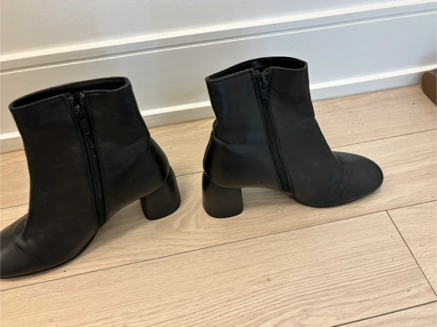 Topshop Black Ankle Boots #Cleanout image indicator(3)