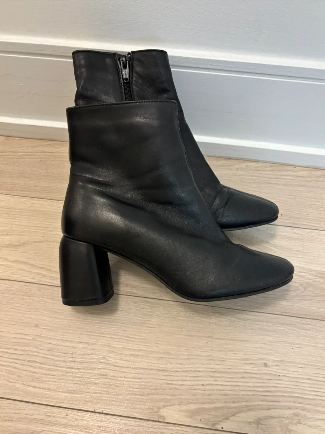 Topshop Black Ankle Boots #Cleanout image indicator(4)