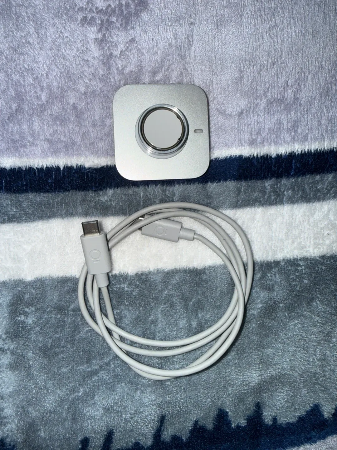 Oura Ring 4 - Silver - Size 10 image indicator(2)