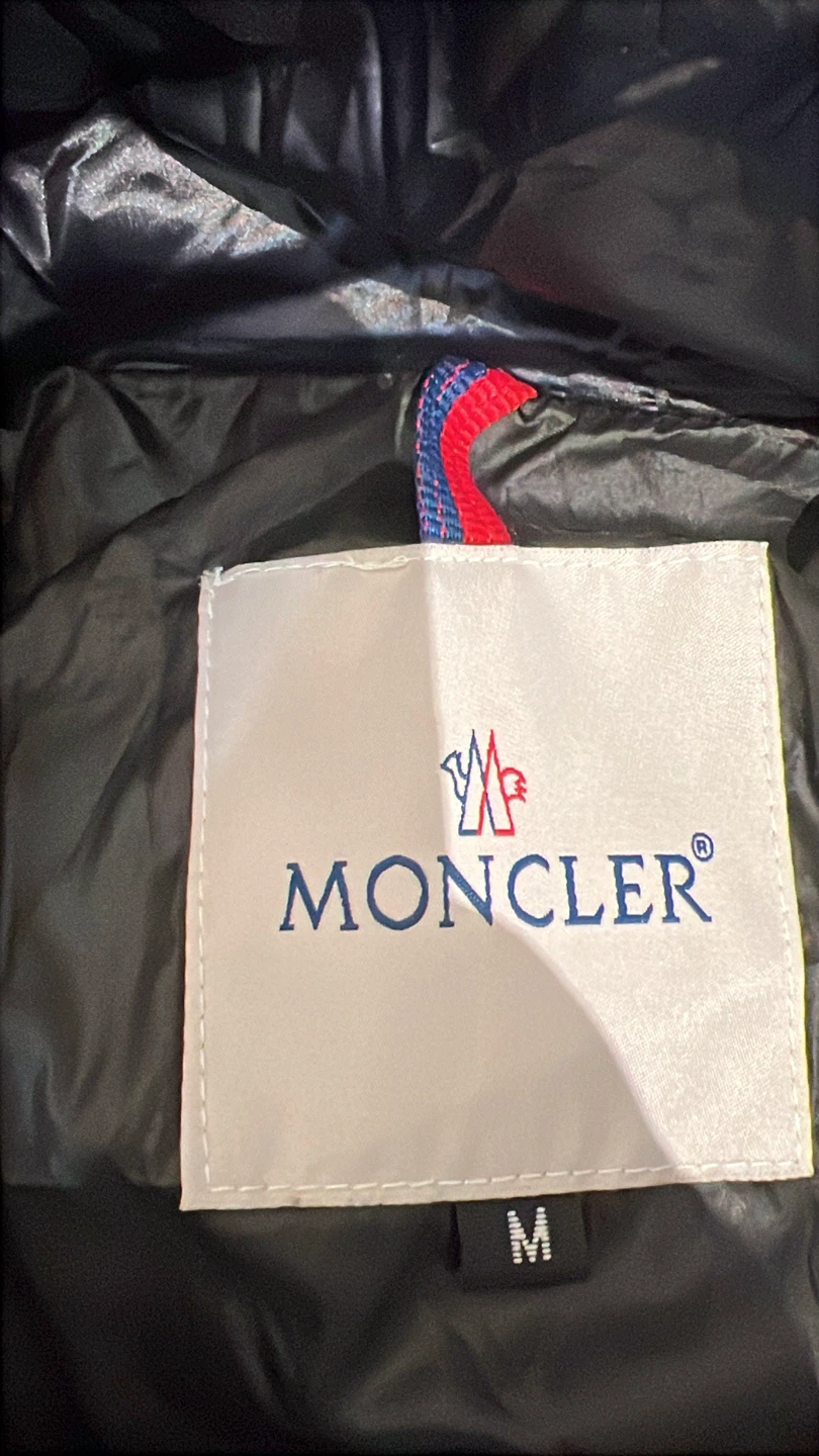 Moncler Black Puffer (NFC) - Size M - photo 2