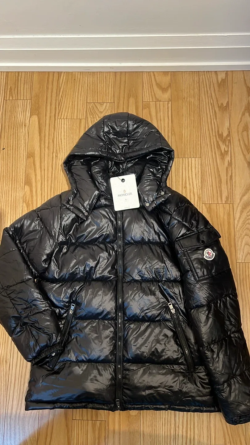Moncler Black Puffer (NFC) - Size M