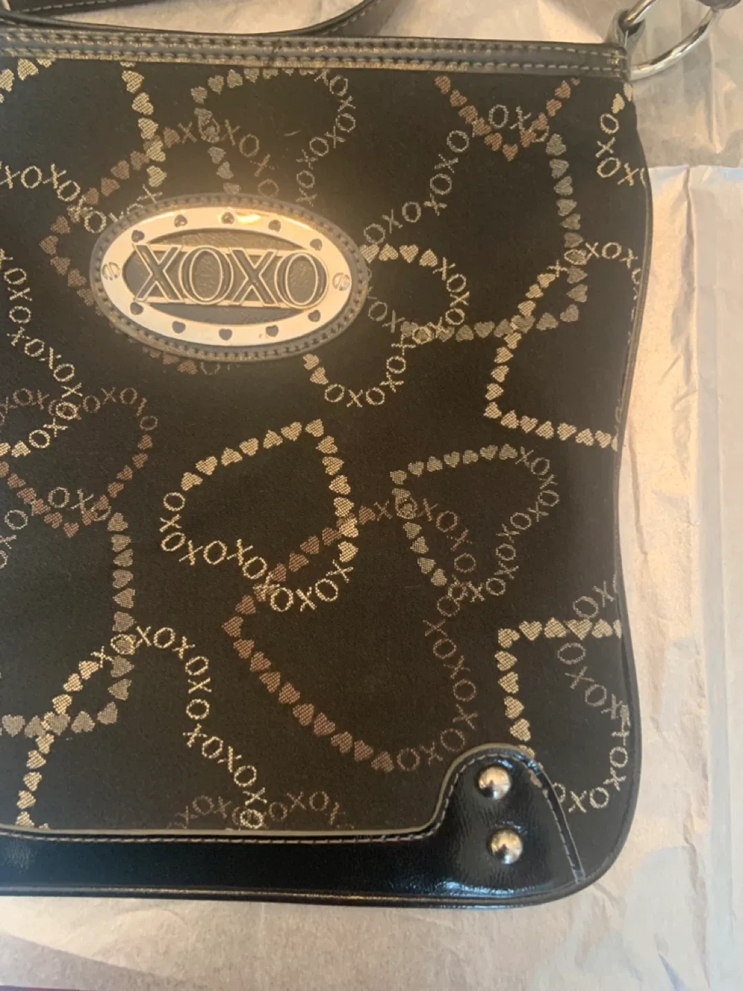 XOXO Black Patterned CROSSBODY Bag image indicator(3)
